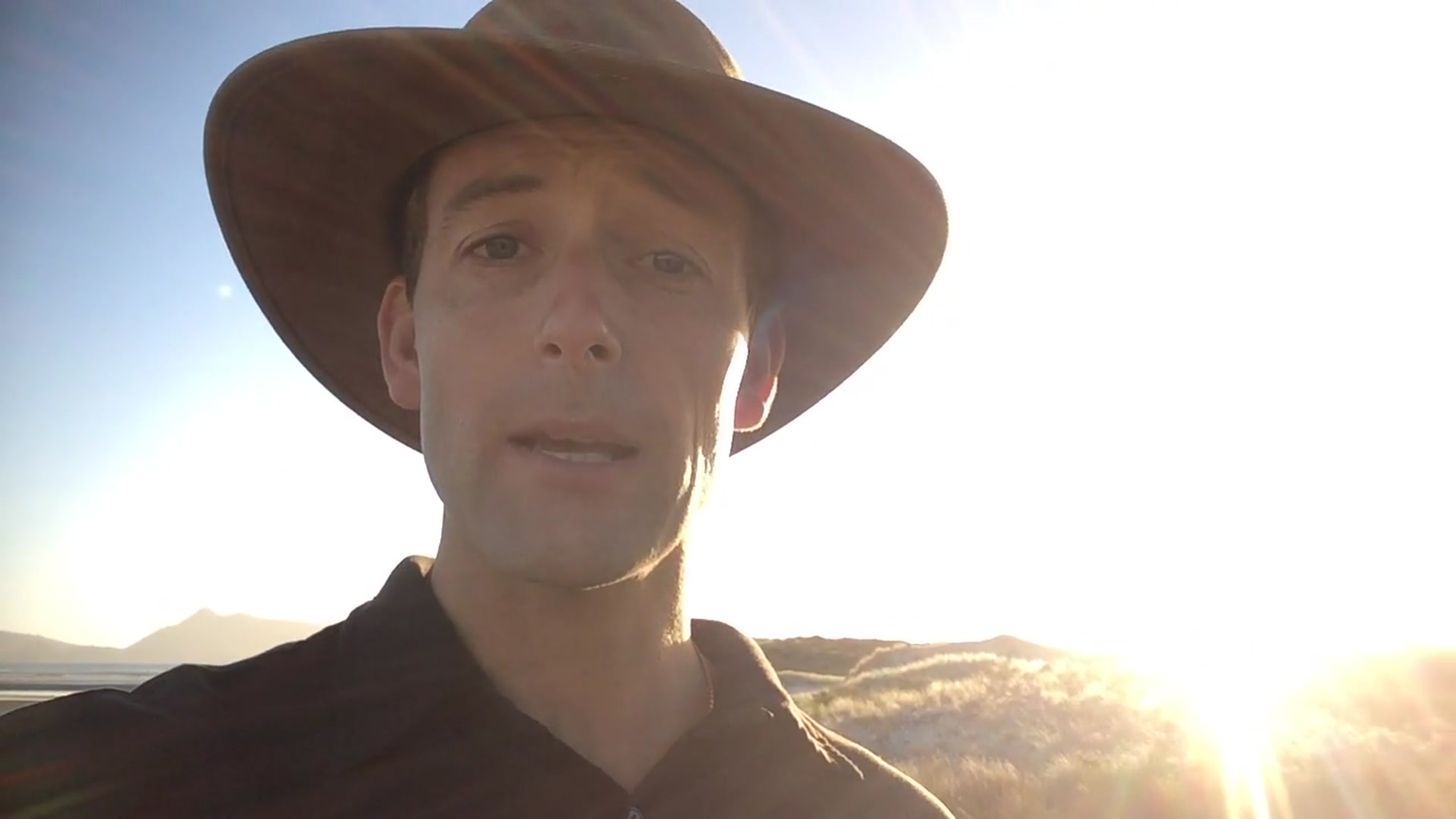 Step 2 — Understanding sunsets before painting (video frame from the lesson)