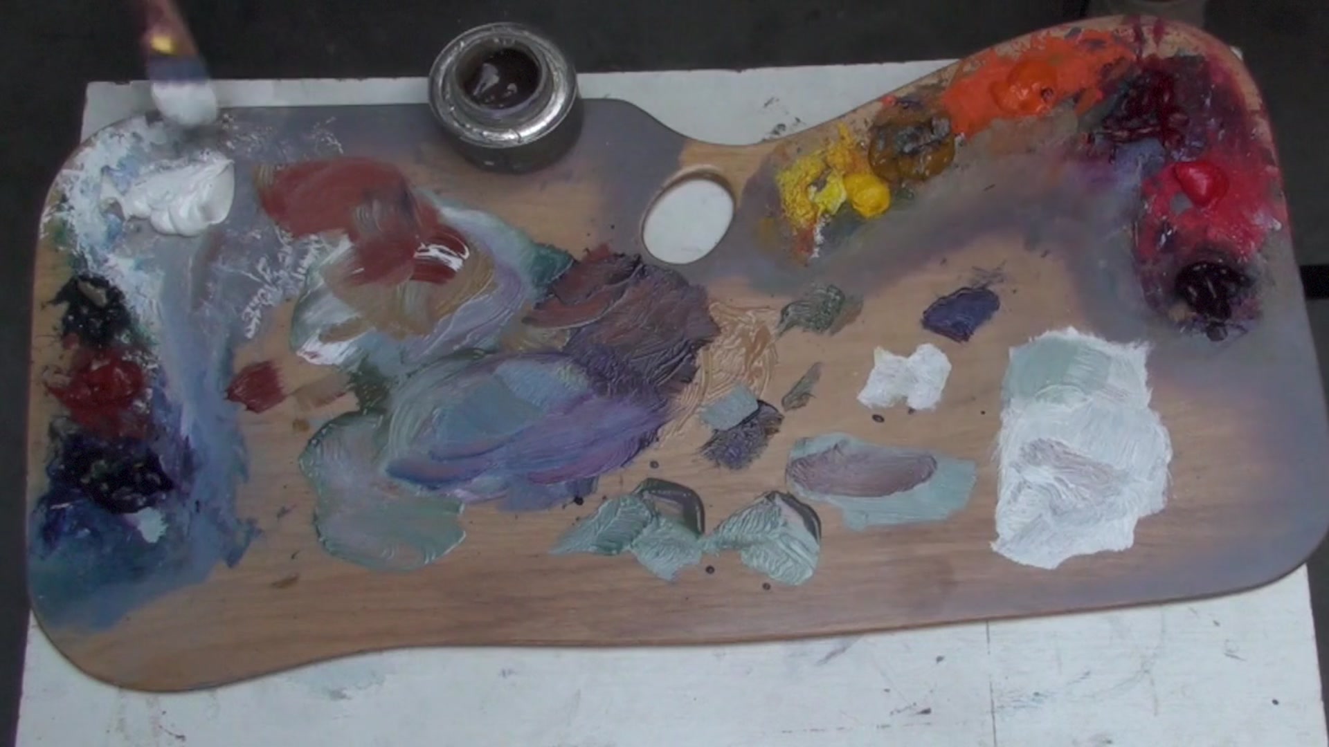 Step 14 — Maintaining Clean Colours (video frame from the lesson)